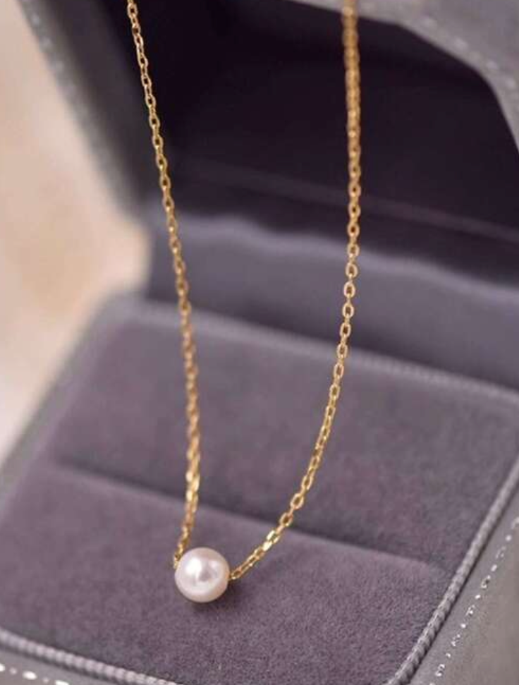 Dainty Pearl Pendant Necklace